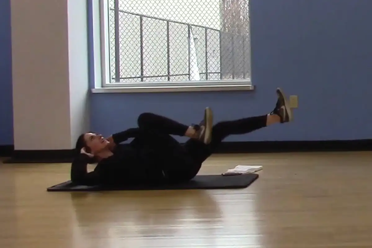 feat_03.21.20-crunch-with-trainer-ariana-blog