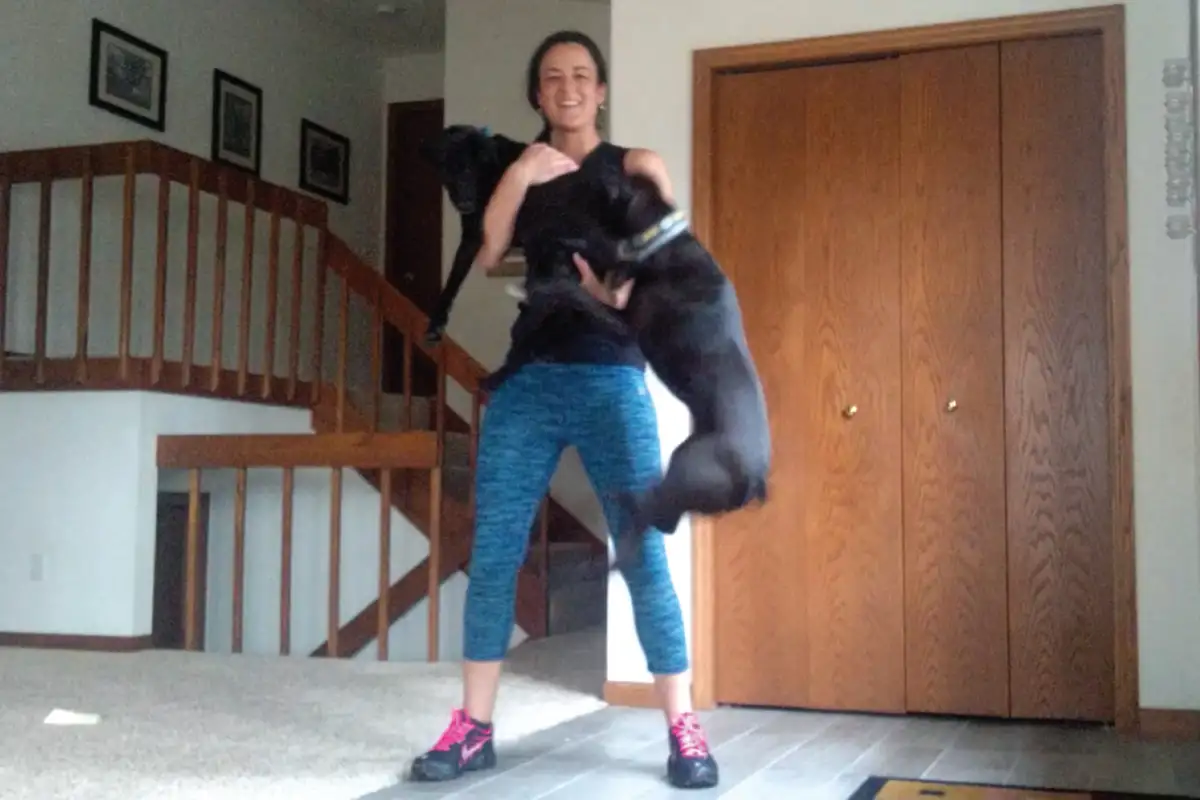 feat_03.27.20-workout-with-crystal