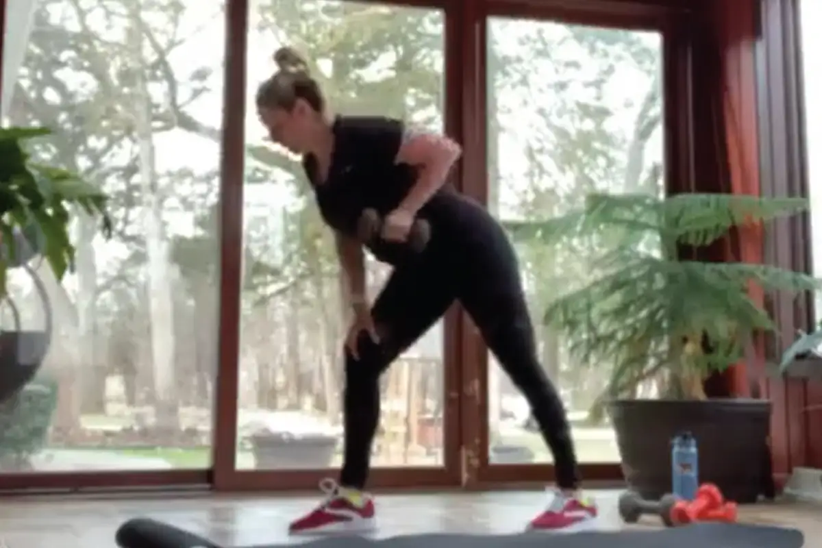 feat_04.01.20-body-sculpt-with-carol