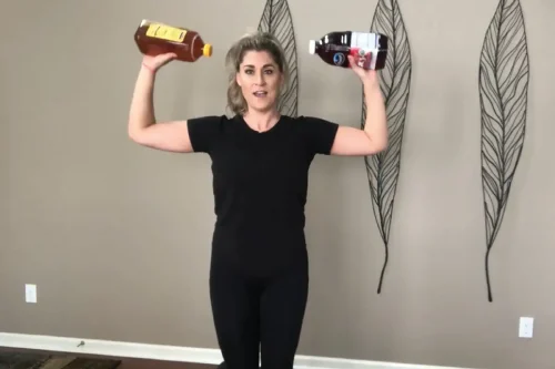 feat_04.02.20-shoulders-workout-with-lauren